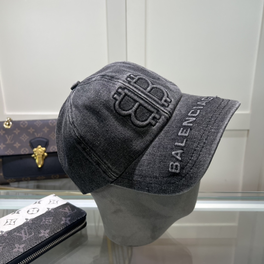 Balenciaga Cap - DesignerGu