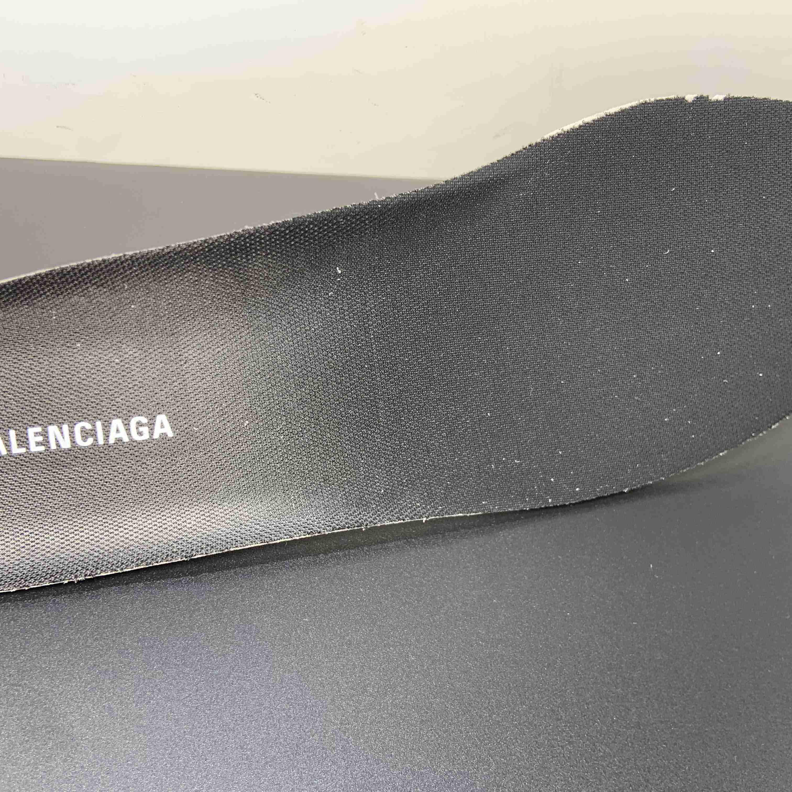 Balenciaga Runner Sneaker - DesignerGu