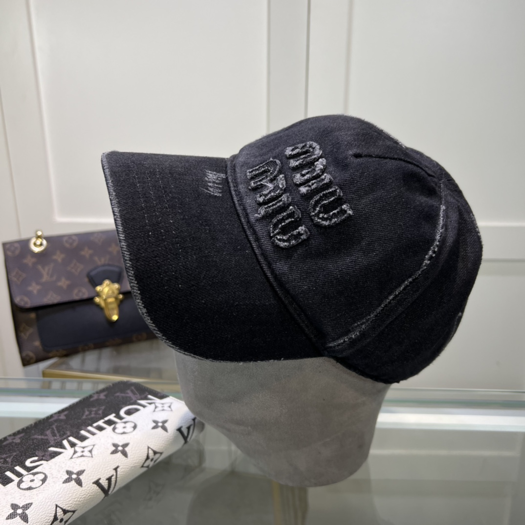 Miu Miu Baseball Cap - DesignerGu