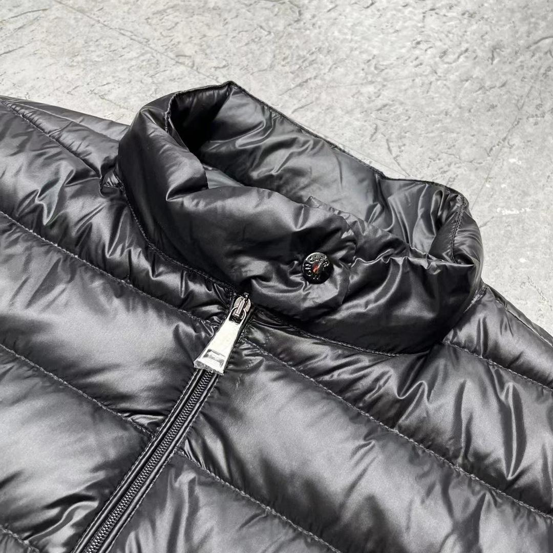 Moncler Lans Short Down Jacket - DesignerGu