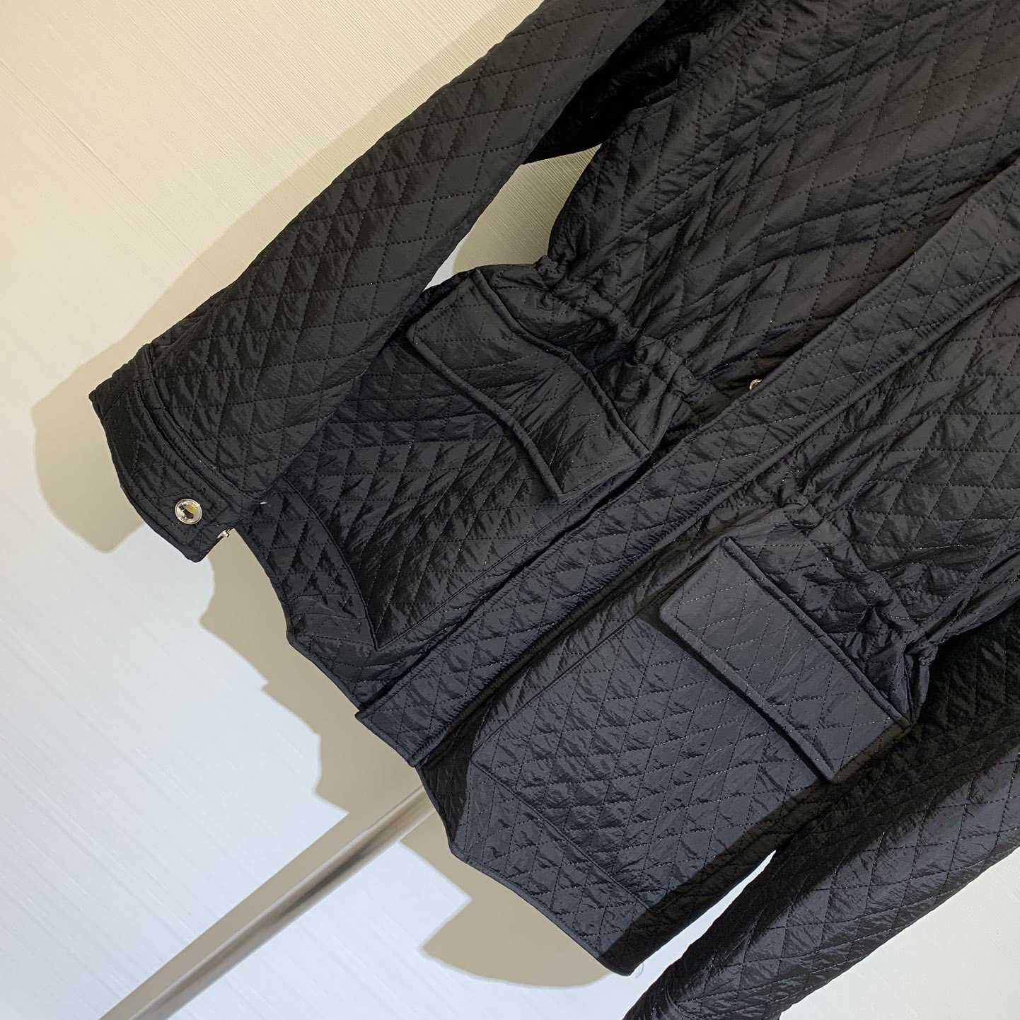 Burberry Check Hood Quilted Nylon Jacket - DesignerGu