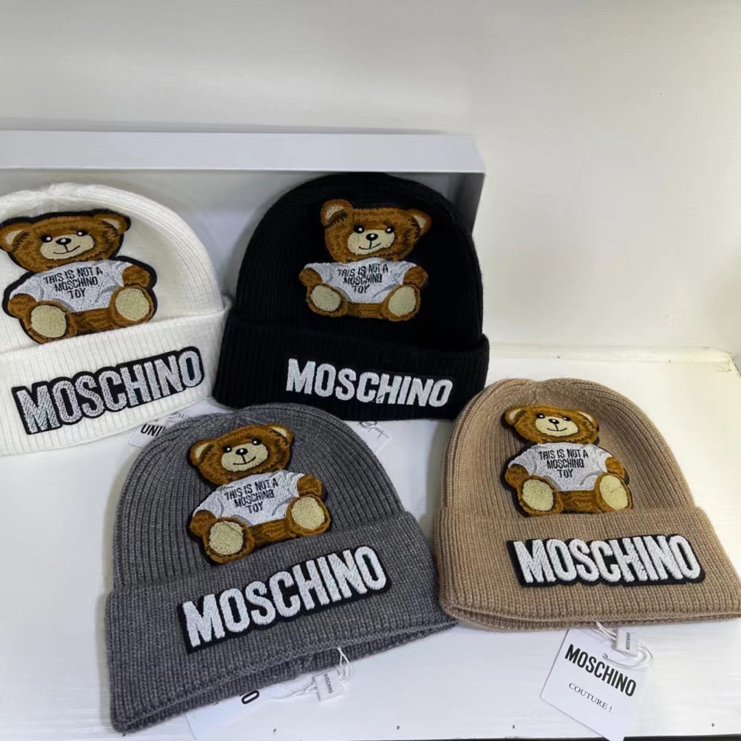 Moschino Beanie  - DesignerGu