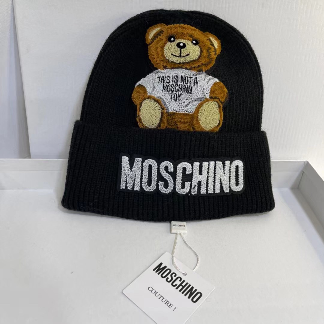 Moschino Beanie  - DesignerGu