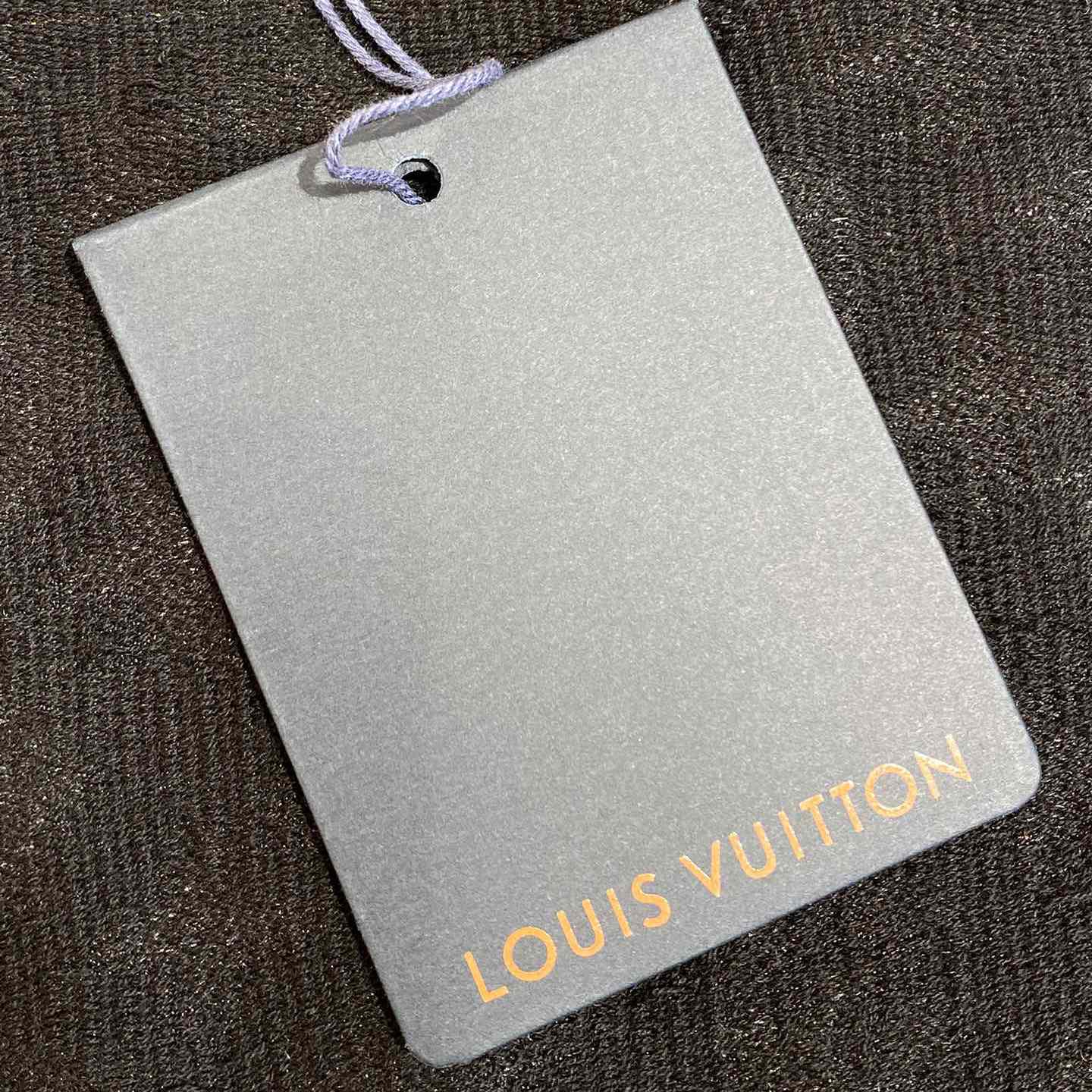 Louis Vuitton Monogram Sporty V-Neck T-Shirt    1AB6G0 - DesignerGu