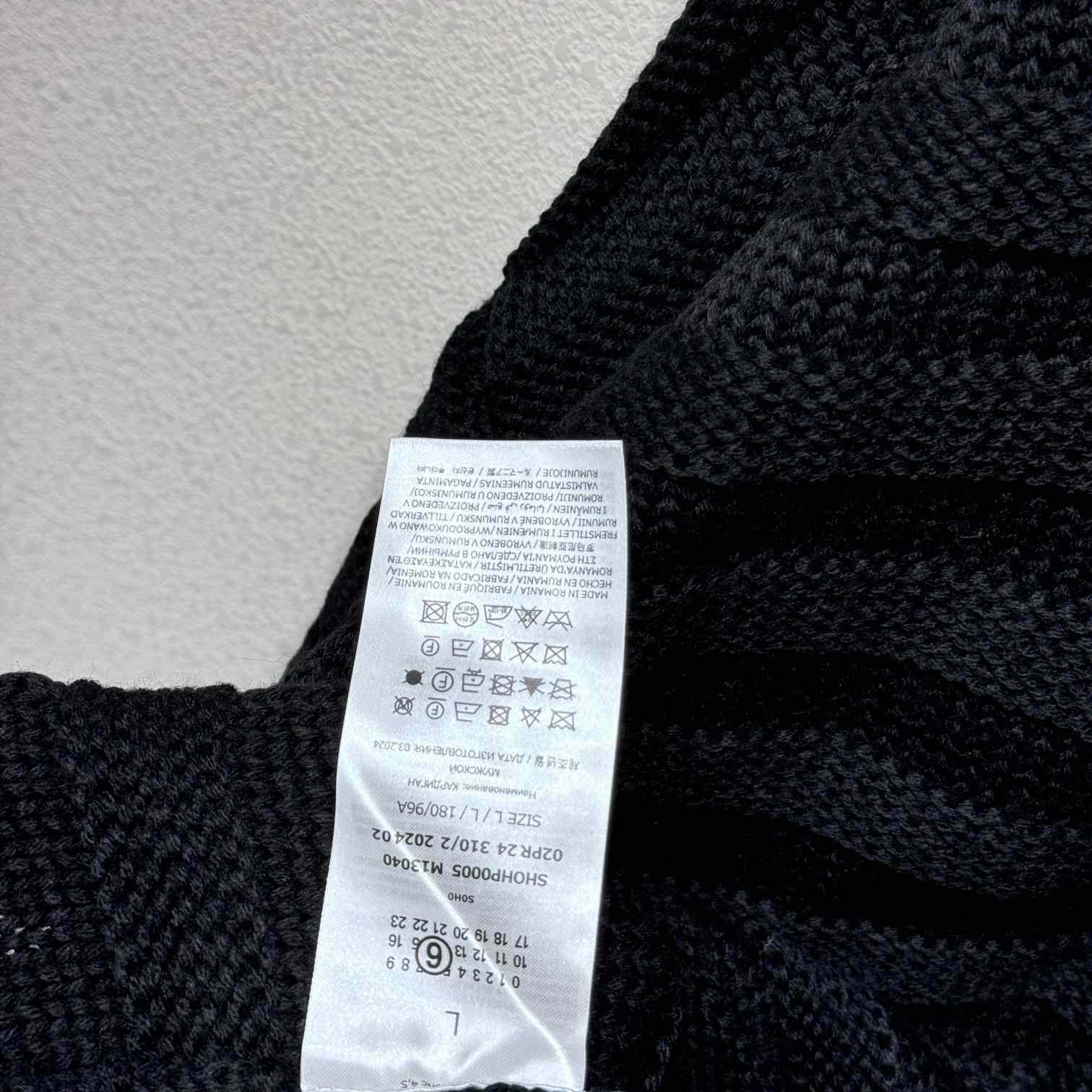 MM6 Maison Margiela V-neck Knited Cardigan - DesignerGu