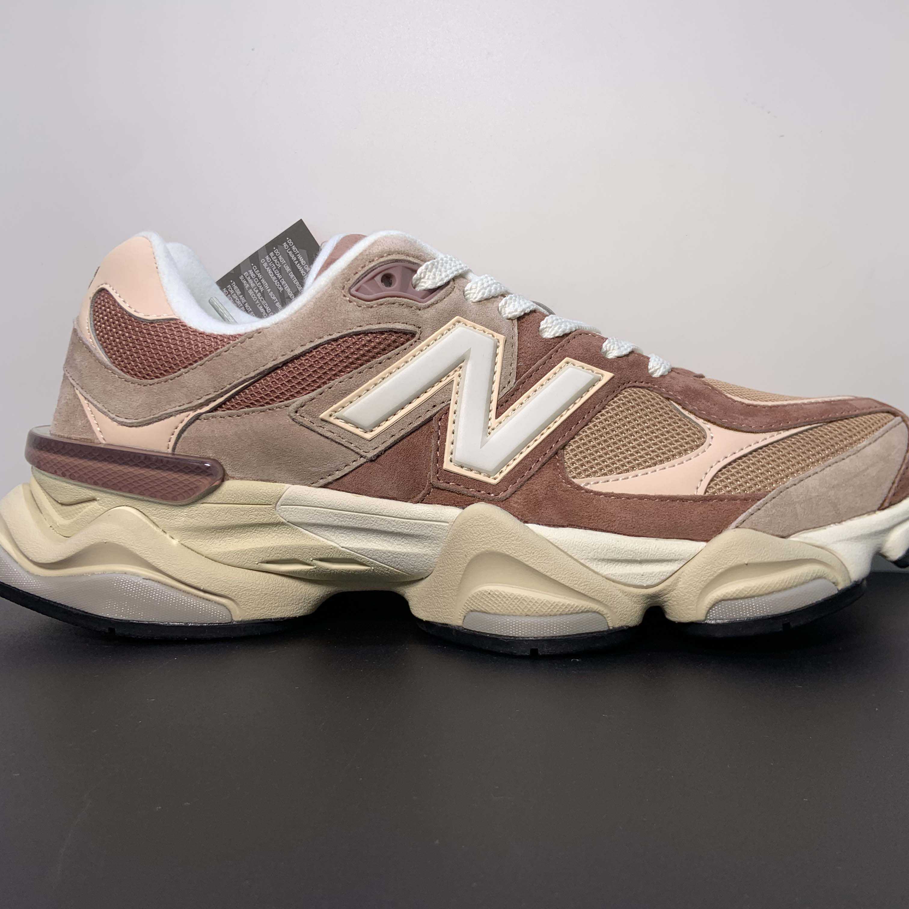 New Balance U9060EEH Sneakers      U9060EEH - DesignerGu