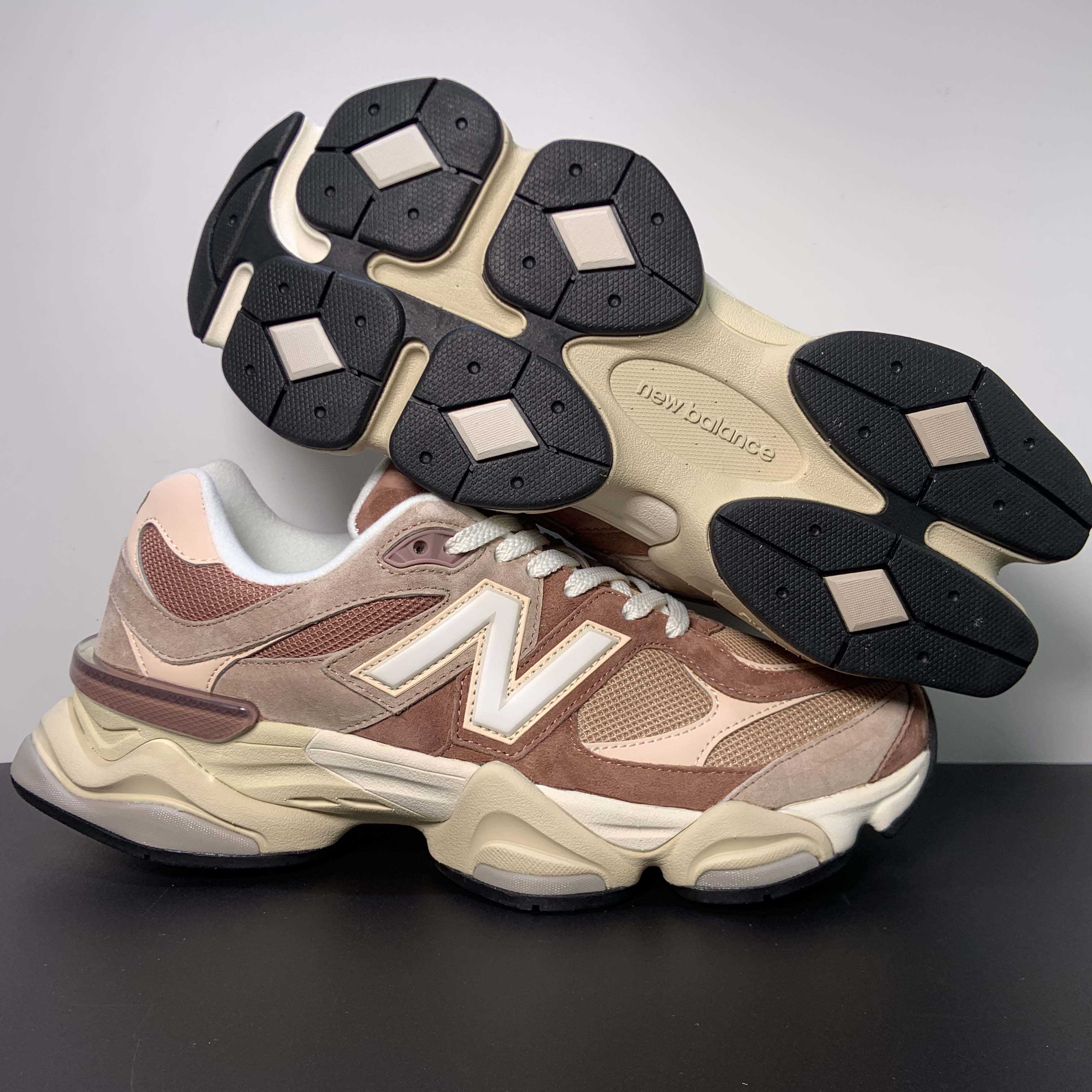 New Balance U9060EEH Sneakers      U9060EEH - DesignerGu