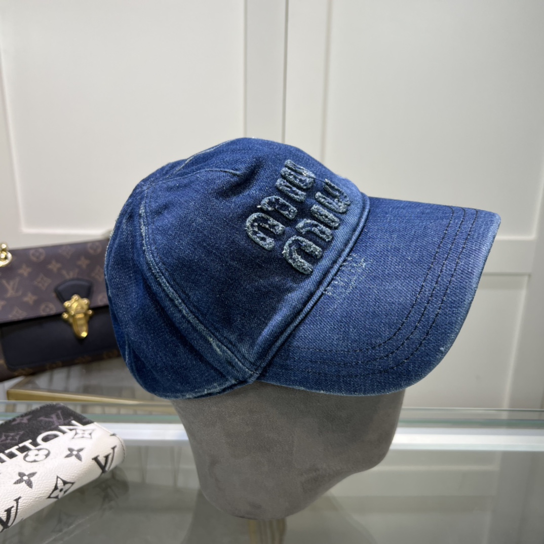 Miu Miu Baseball Cap - DesignerGu