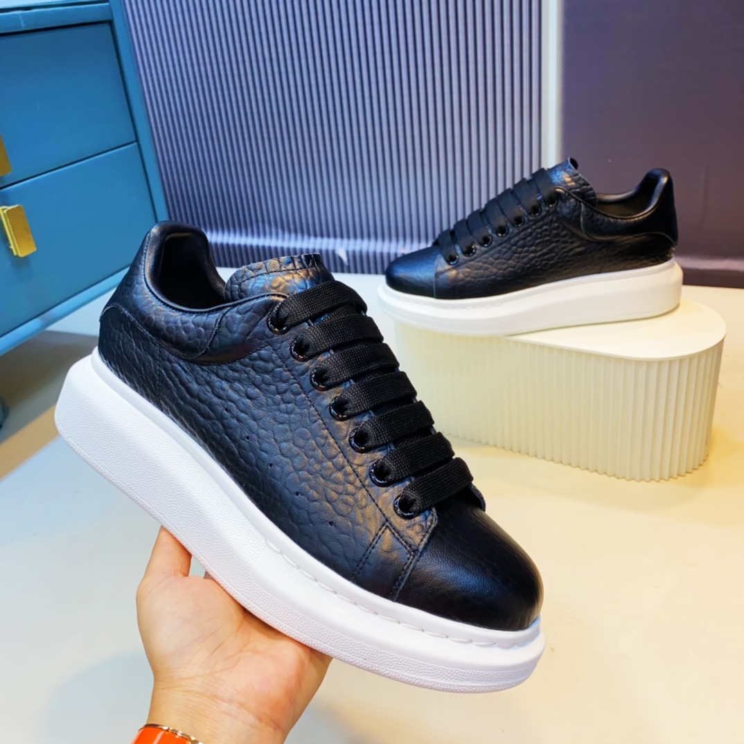 Alexander Mcqueen Oversized sneakers - DesignerGu