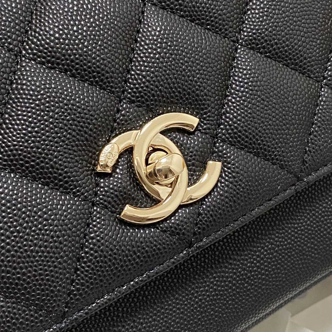 Chanel Flap Bag With Top Handle  19x7x14cm - DesignerGu