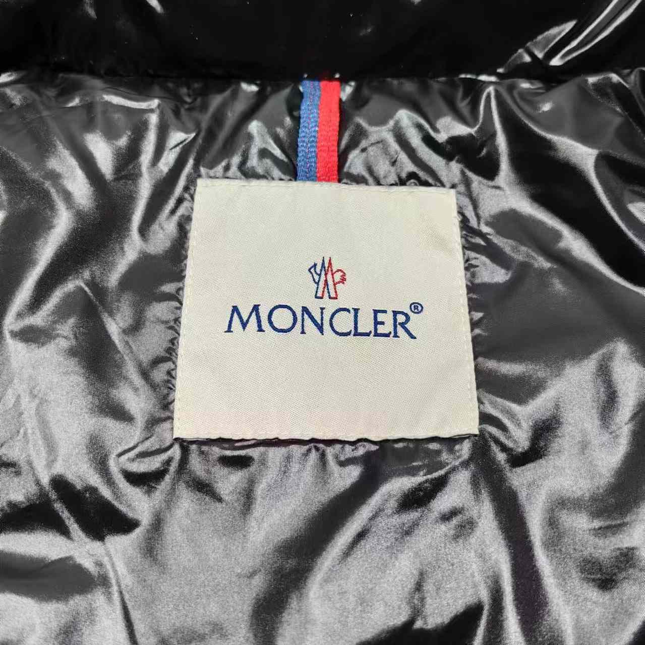 Moncler Short Down Jacket - DesignerGu