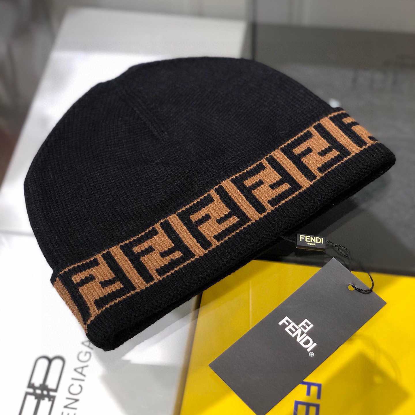 Fendi Beanie  - DesignerGu