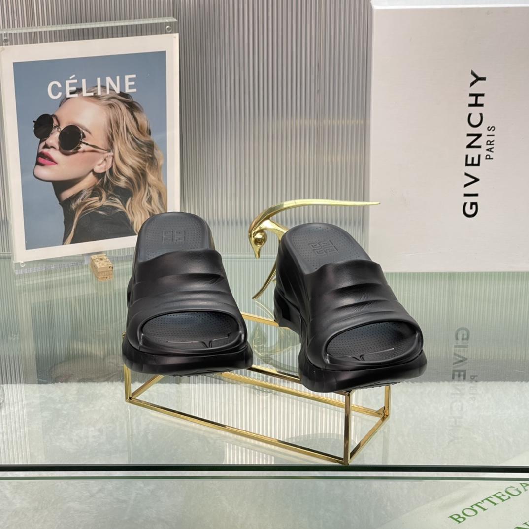 Givenchy Marshmallow Sandals In Rubber - DesignerGu