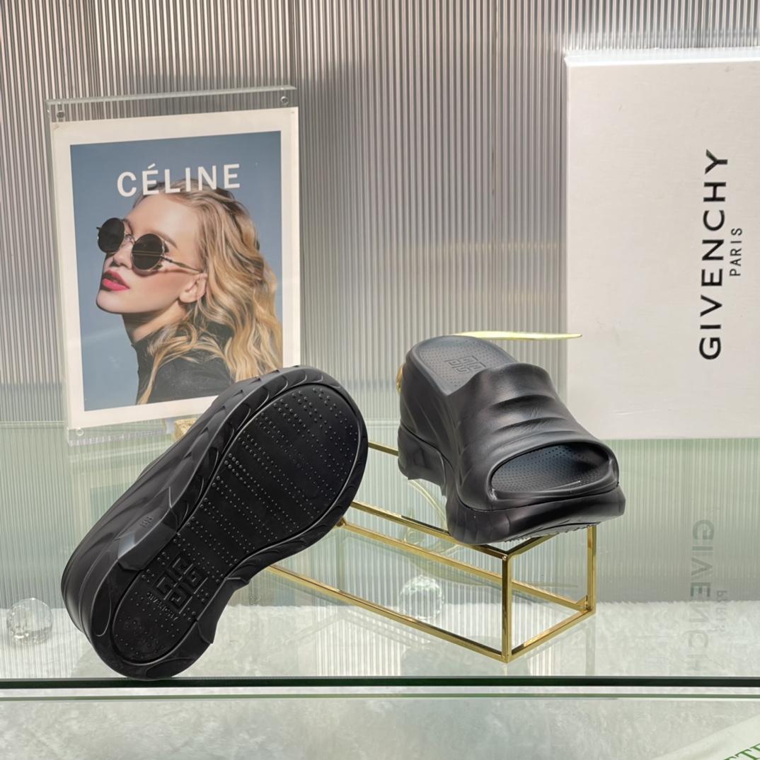 Givenchy Marshmallow Sandals In Rubber - DesignerGu