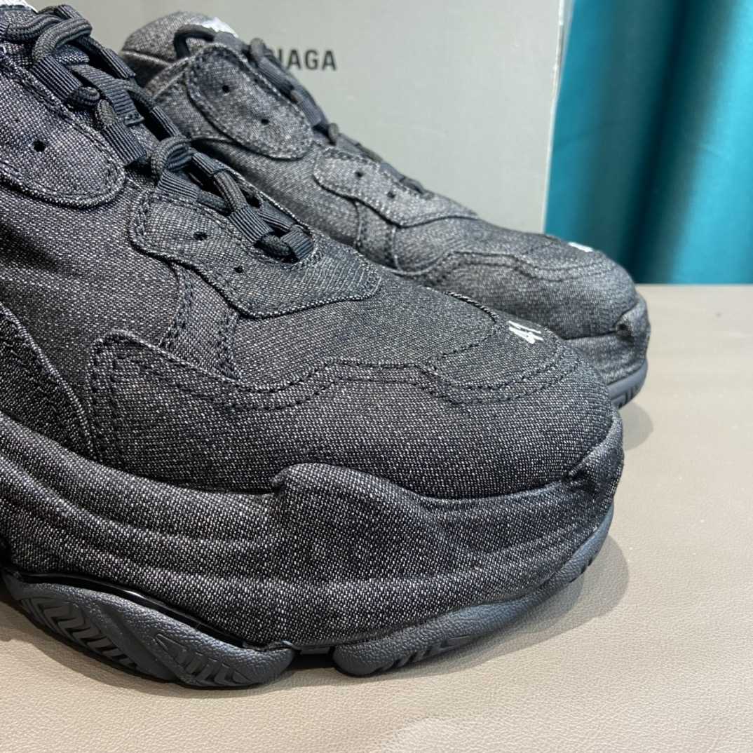 Balenciaga Triple S Sneaker  - DesignerGu