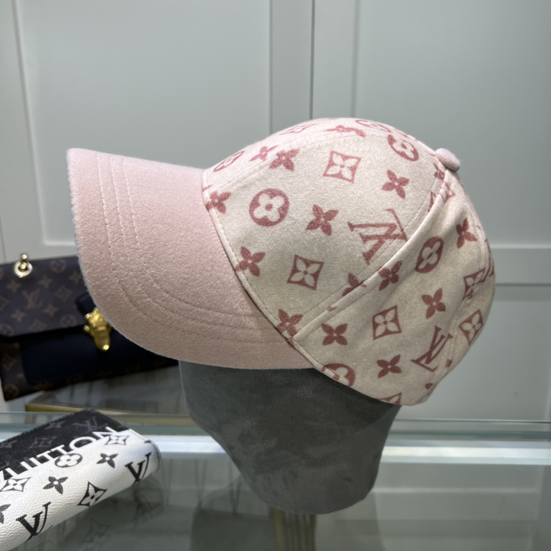 Louis Vuitton Cap - DesignerGu