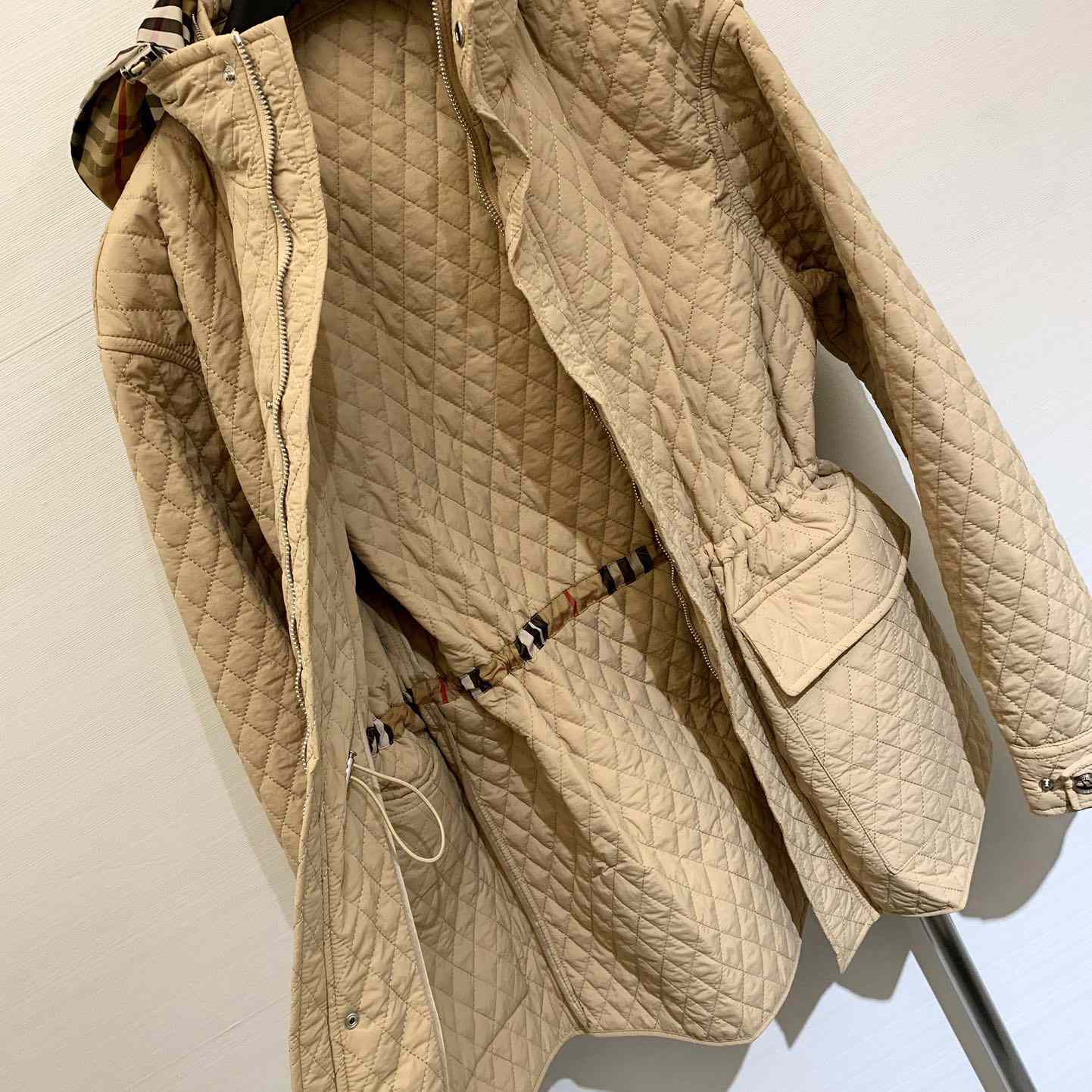 Burberry Check Hood Quilted Nylon Jacket - DesignerGu