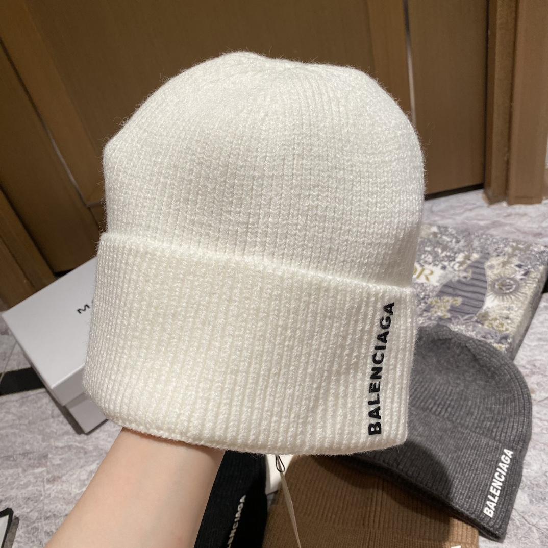 Balenciag Beanie  - DesignerGu