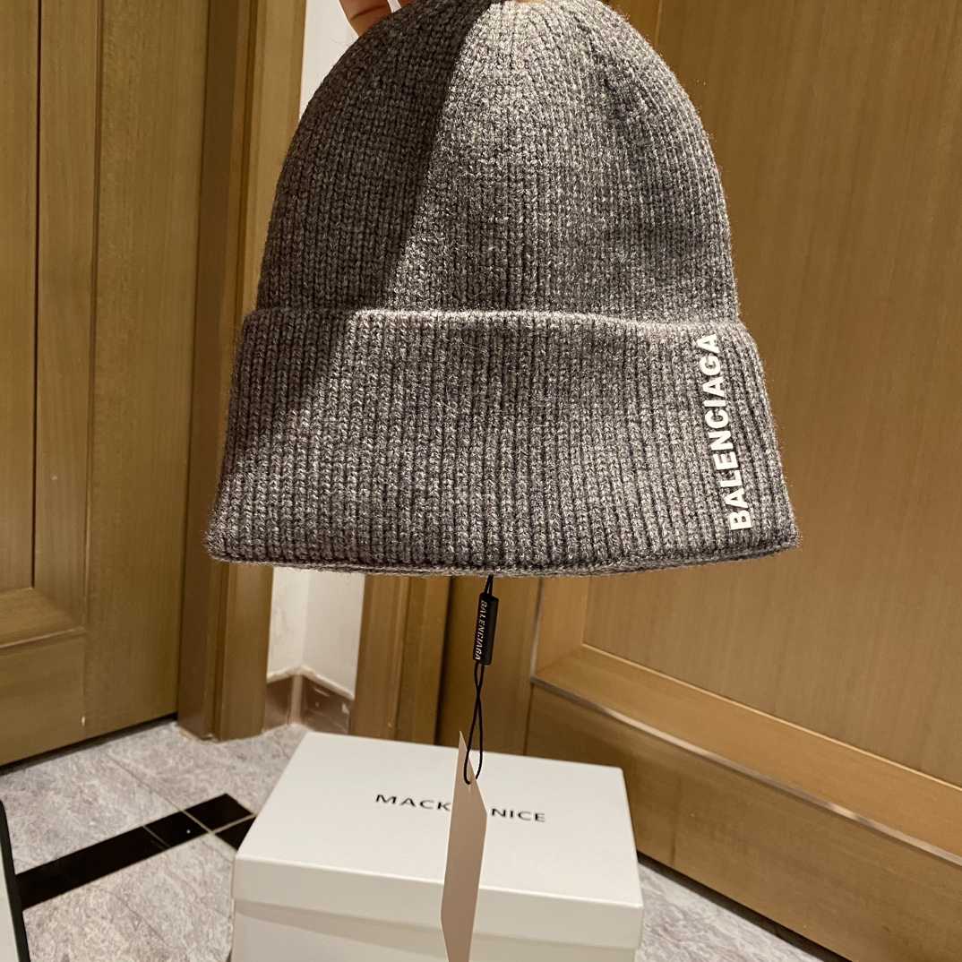 Balenciag Beanie  - DesignerGu