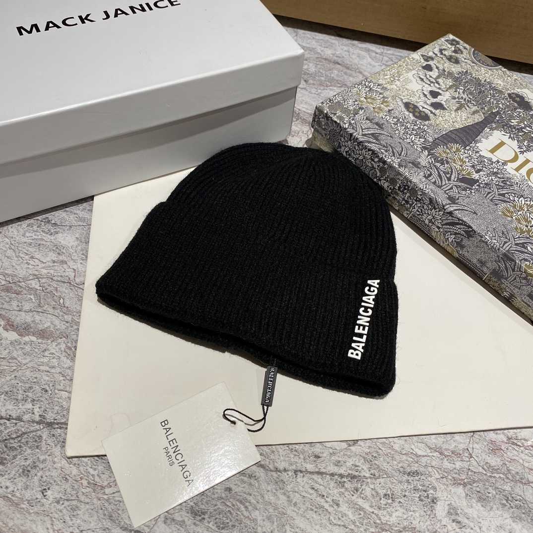 Balenciag Beanie  - DesignerGu