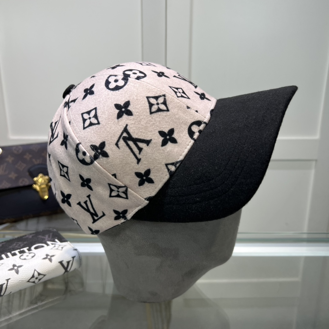 Louis Vuitton Cap - DesignerGu