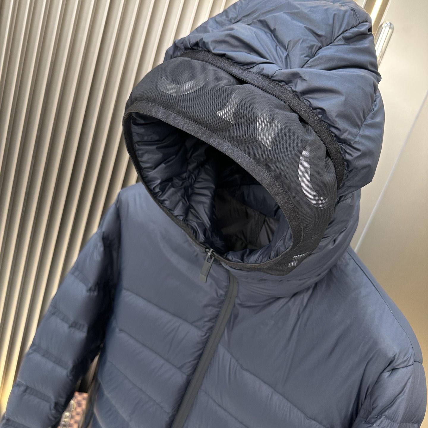 Moncler Hooded Puffer Jacket - DesignerGu