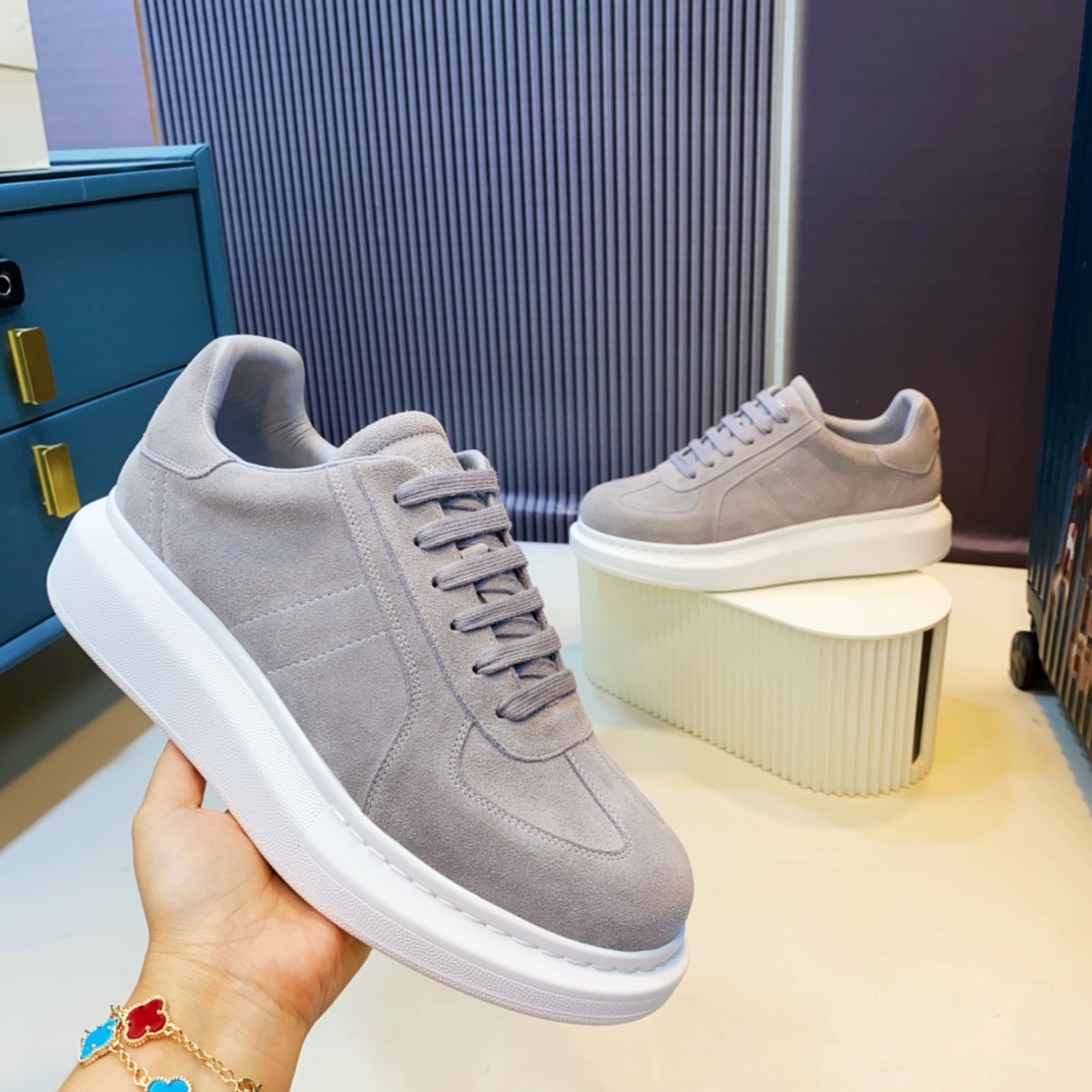 Alexander Mqueen Oversized Sneakers - DesignerGu