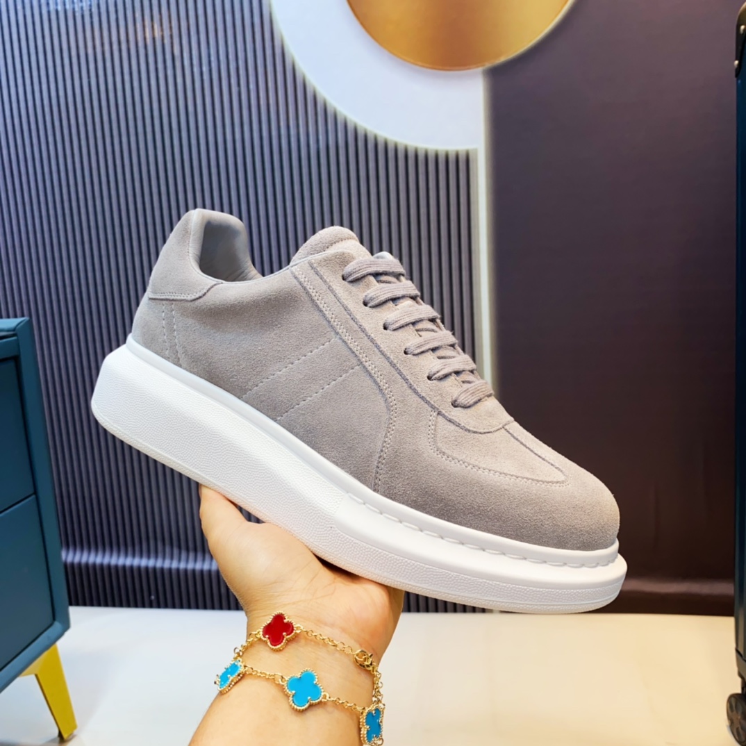 Alexander Mqueen Oversized Sneakers - DesignerGu