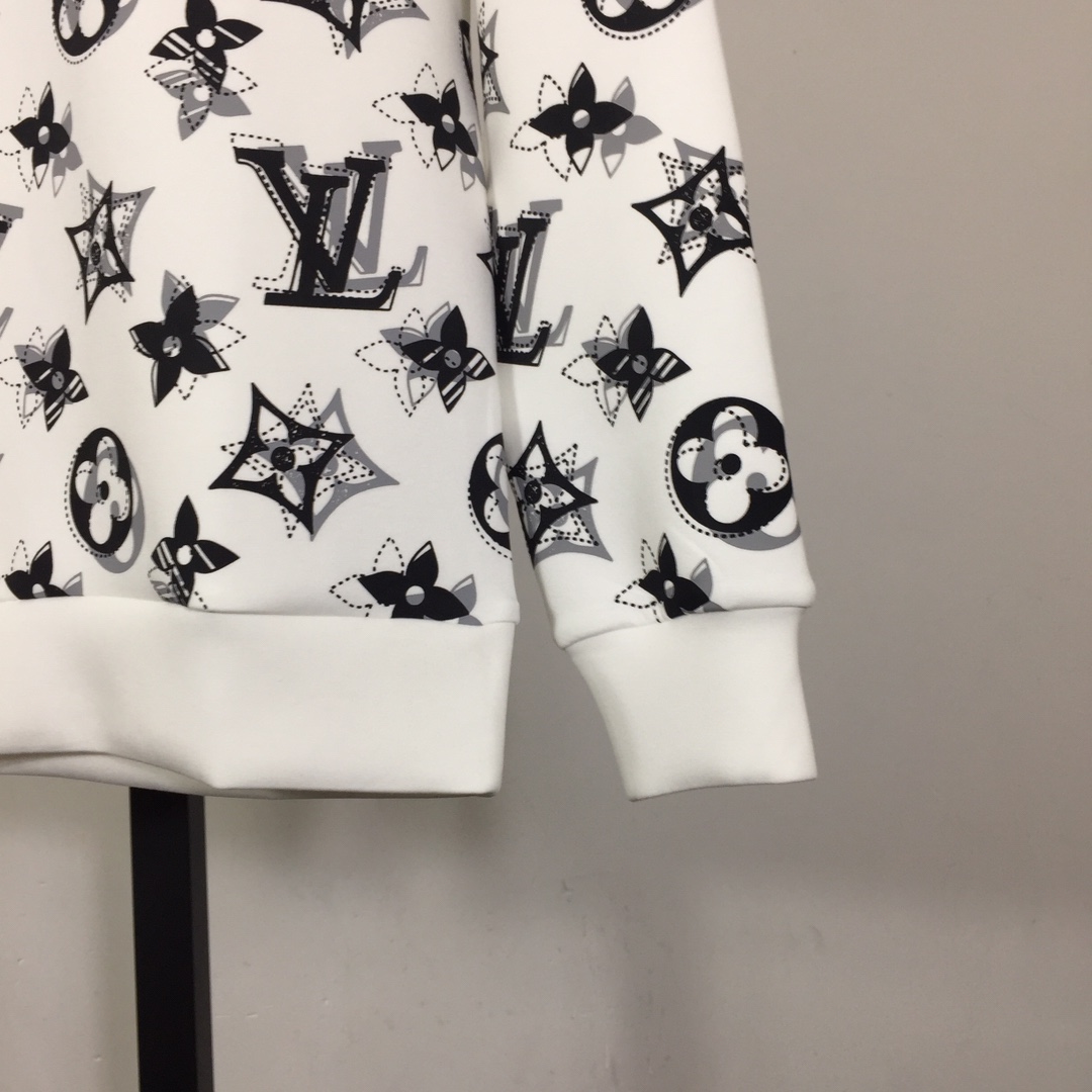 Louis Vuitton Monogram Sweatshirt - DesignerGu