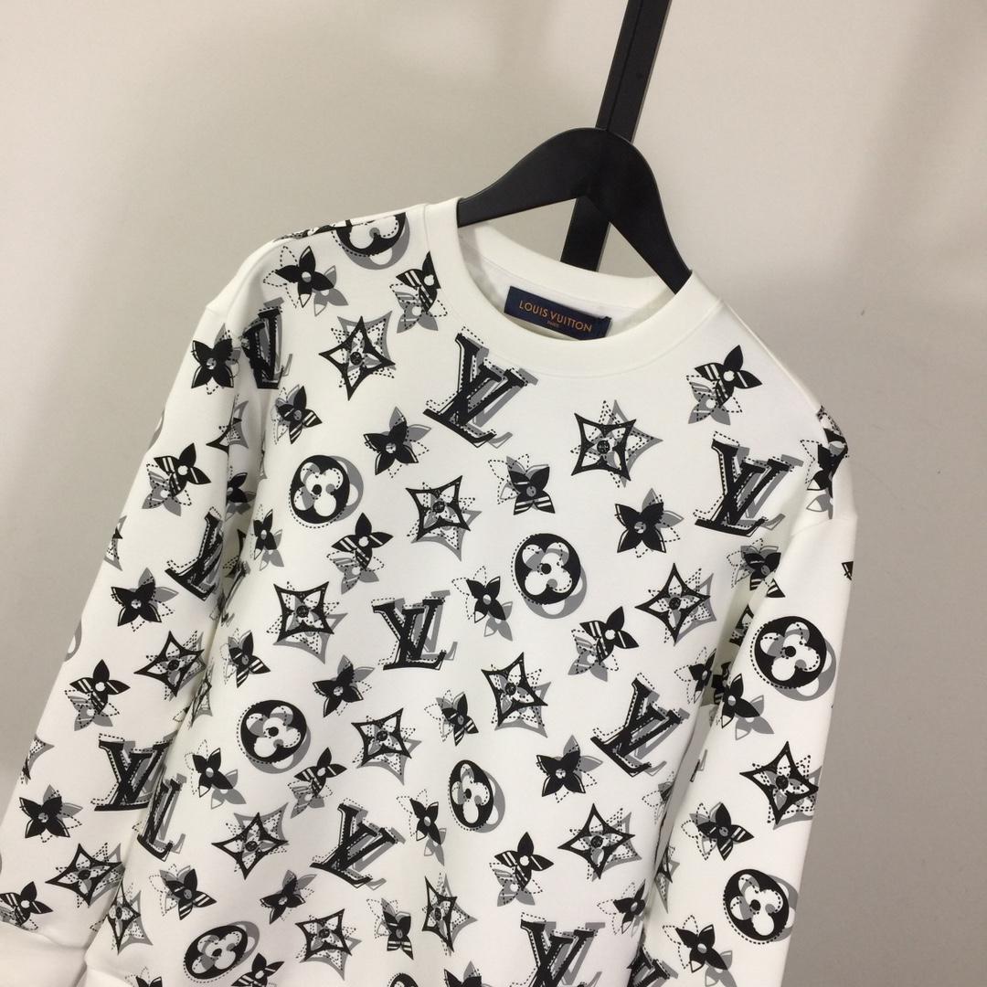 Louis Vuitton Monogram Sweatshirt - DesignerGu