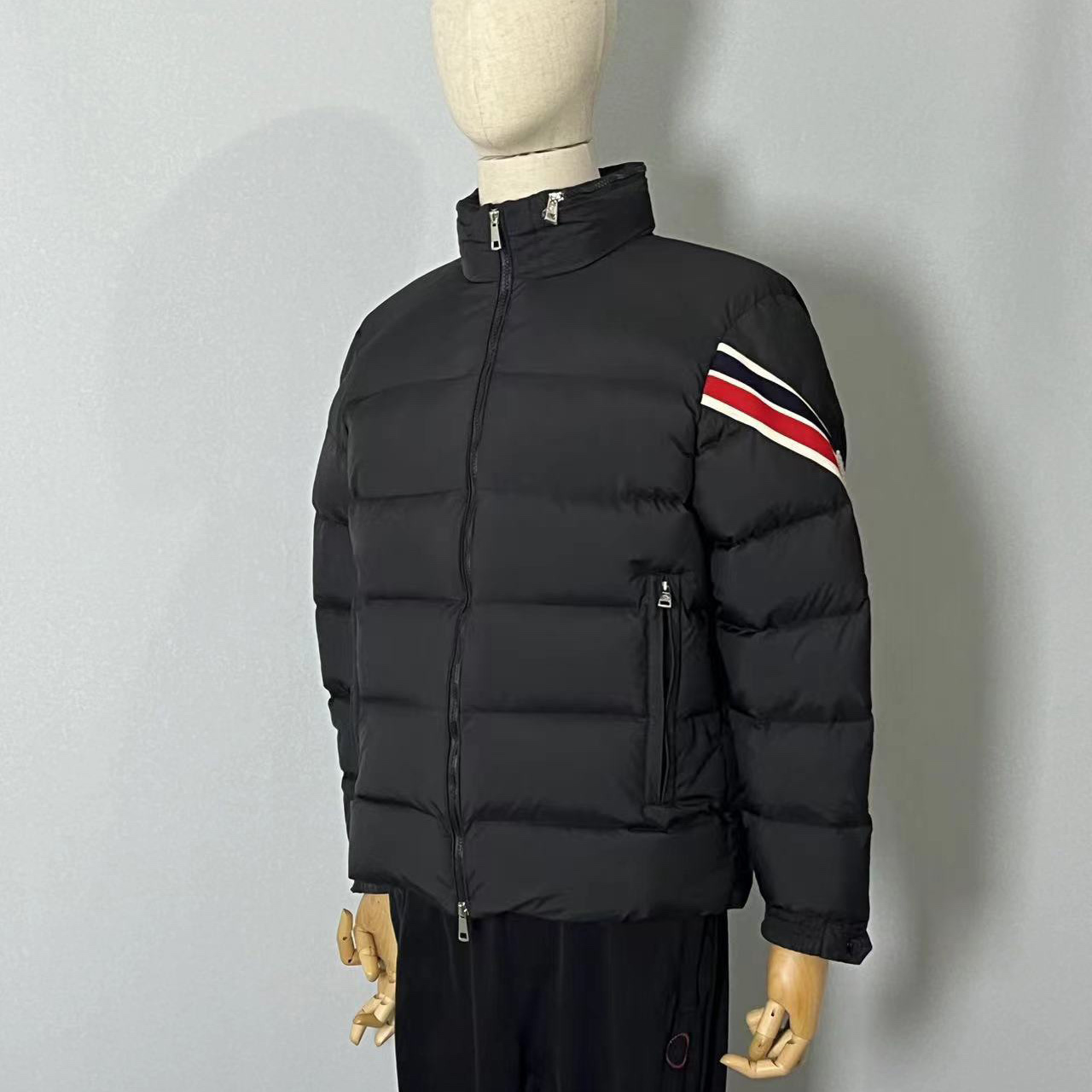 Moncler Solayan Short Down Jacket - DesignerGu