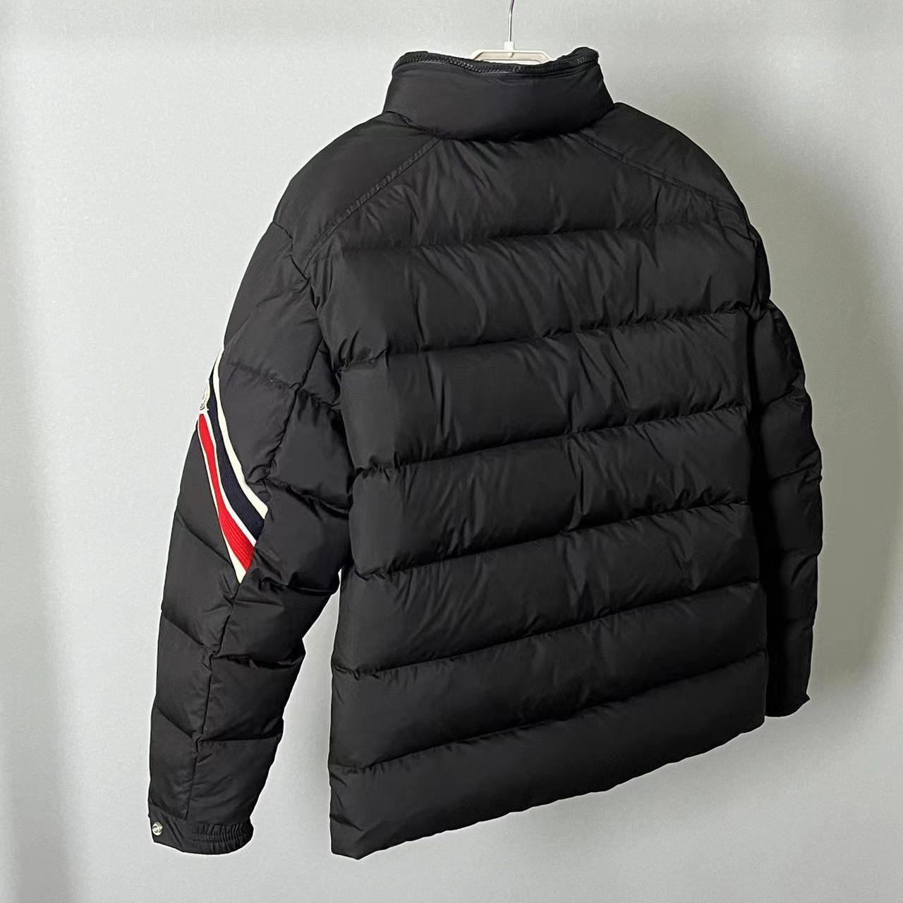 Moncler Solayan Short Down Jacket - DesignerGu