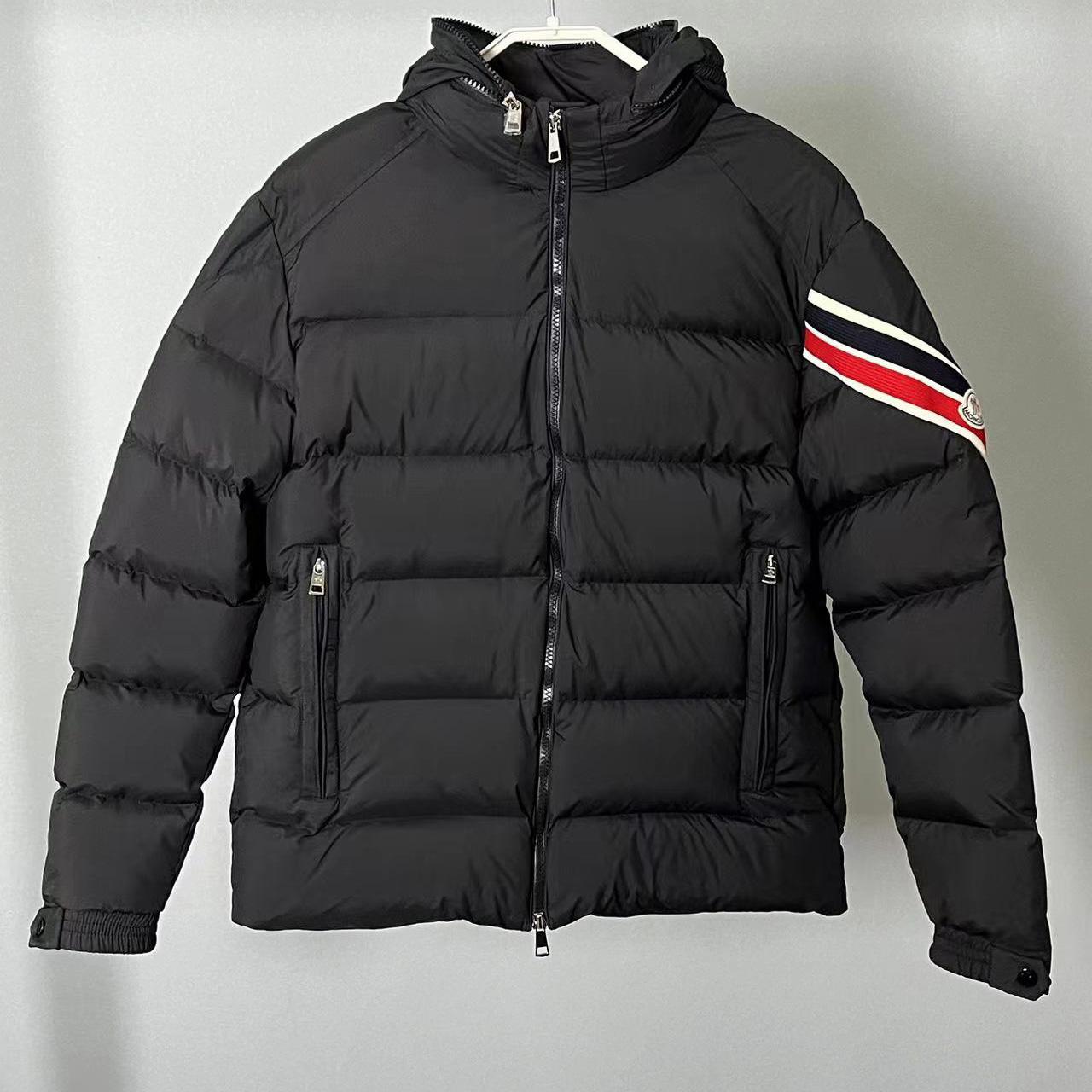 Moncler Solayan Short Down Jacket - DesignerGu