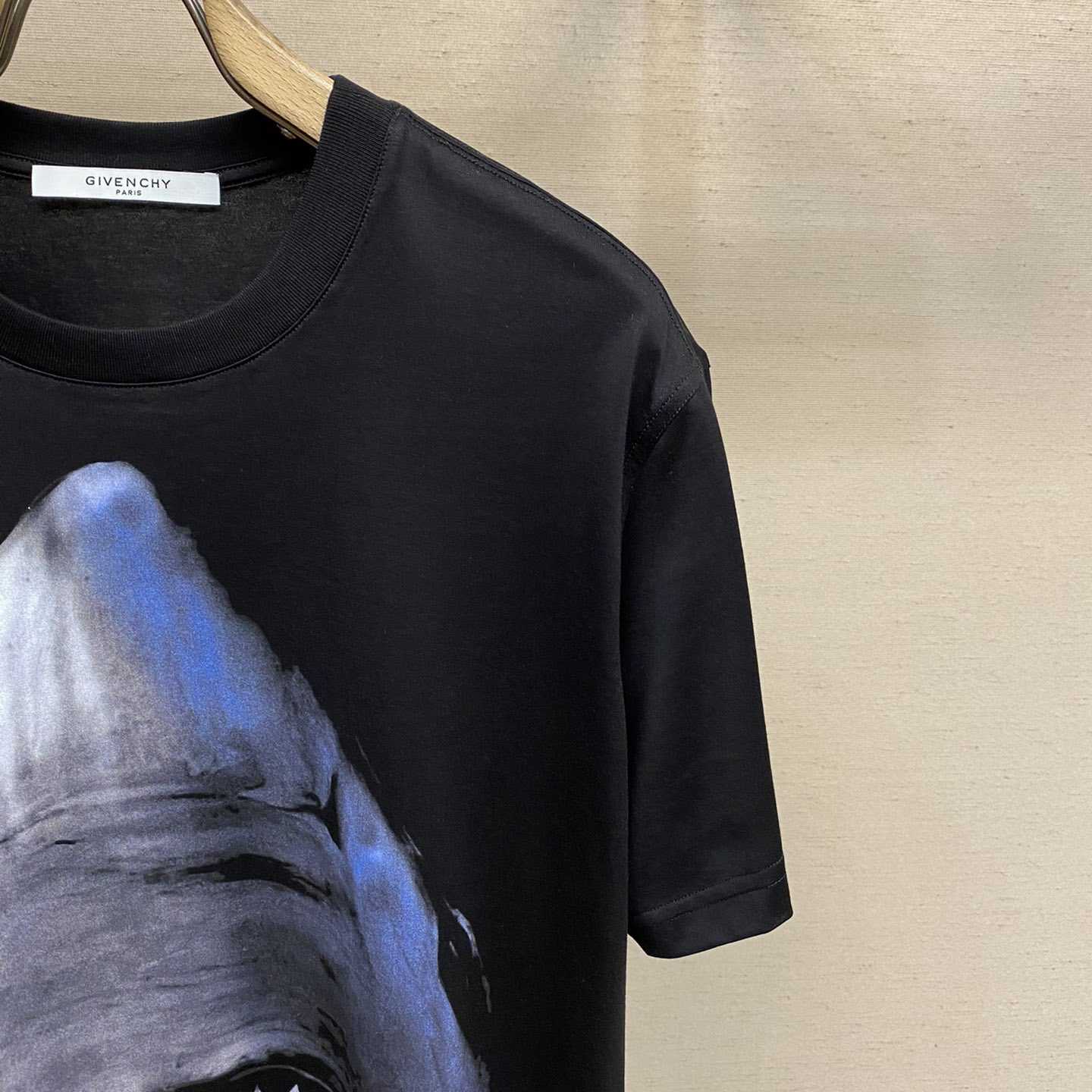 Givenchy Black Shark T-Shirt - DesignerGu