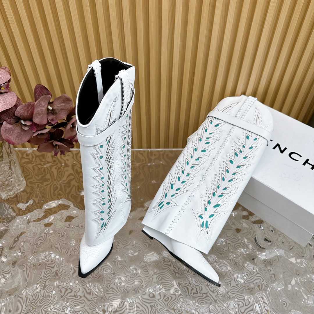 Givenchy Shark Lock Cowboy Boots In Leather With Strass - DesignerGu