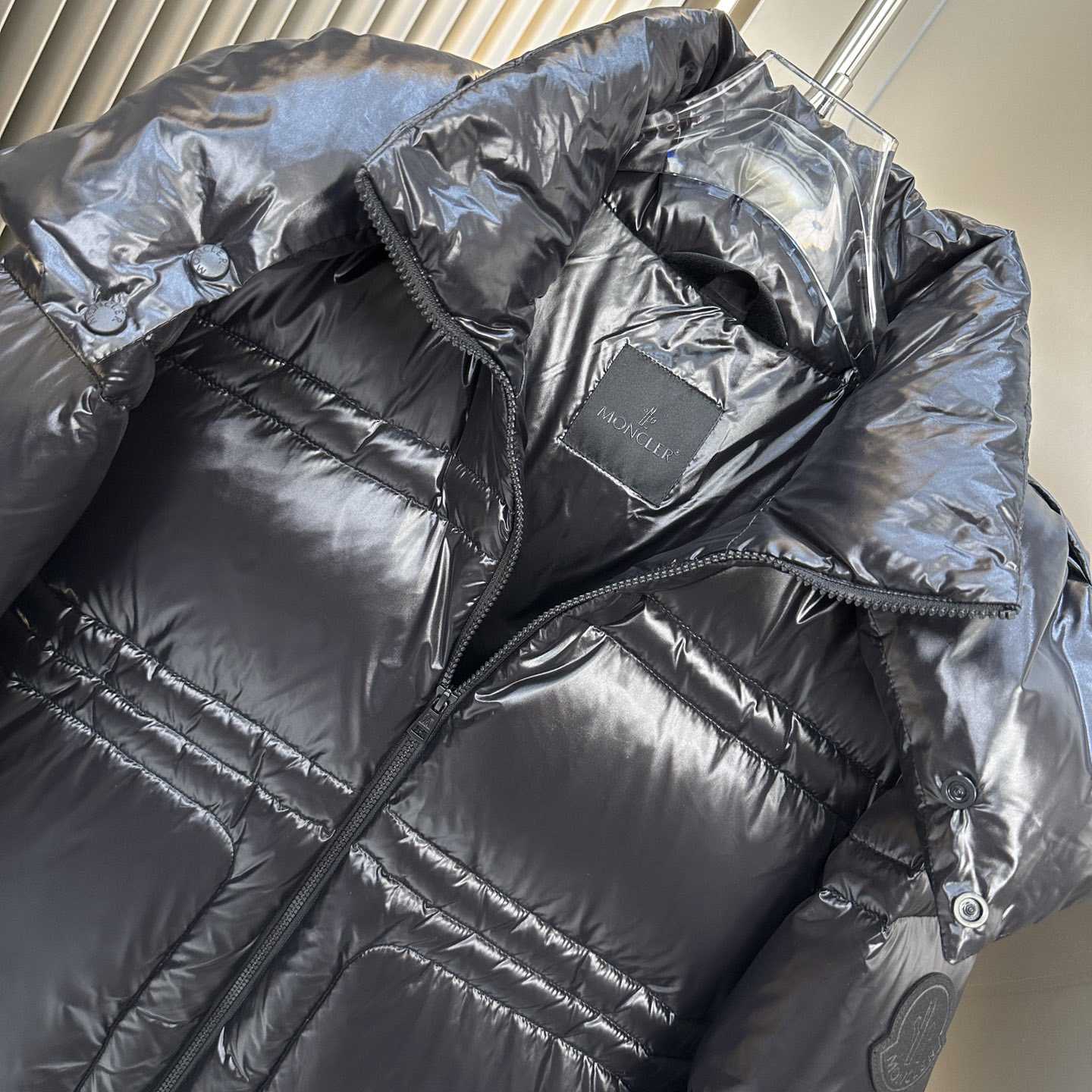 Moncler Thuban Nylon Laquè Down Jacket - DesignerGu