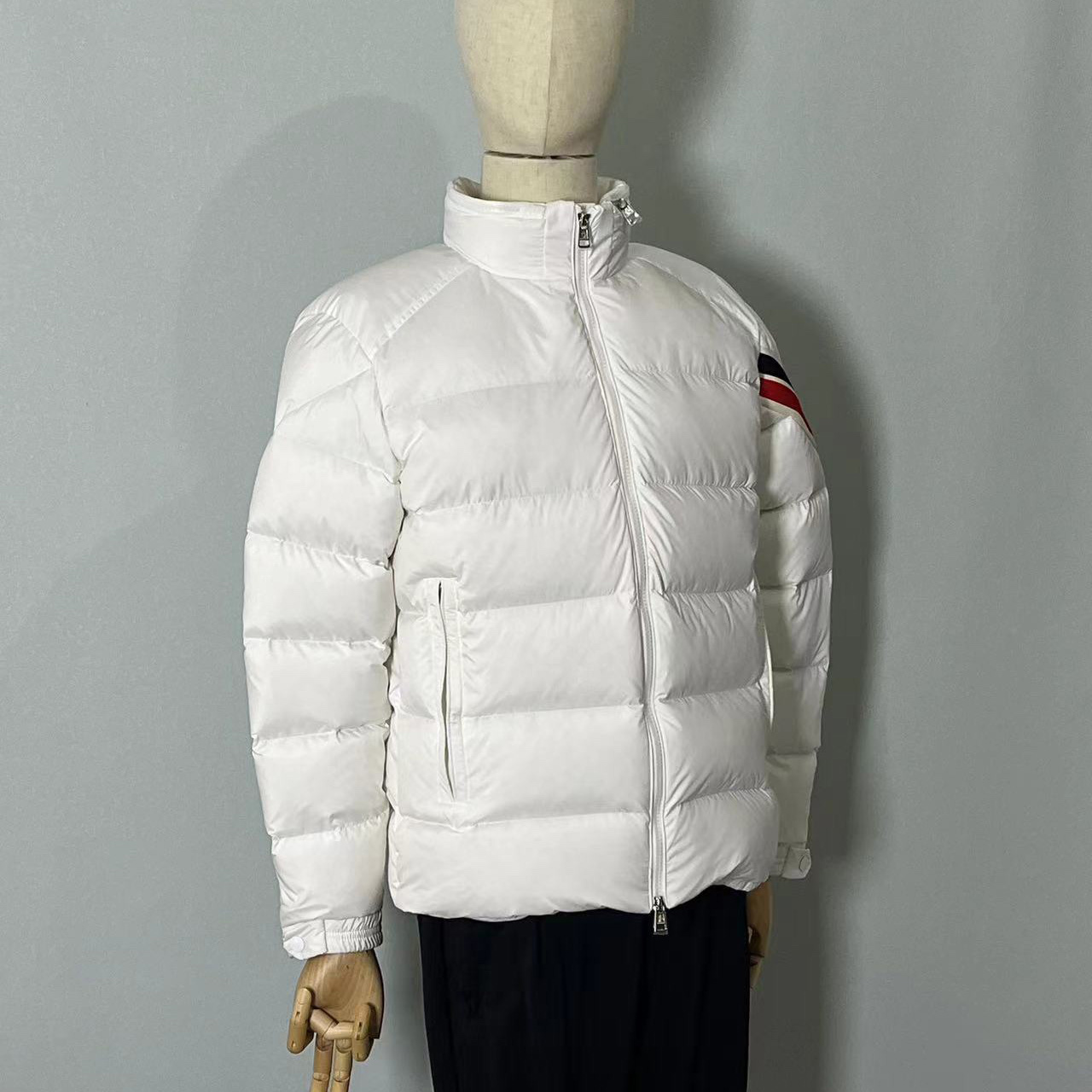 Moncler Solayan Short Down Jacket - DesignerGu