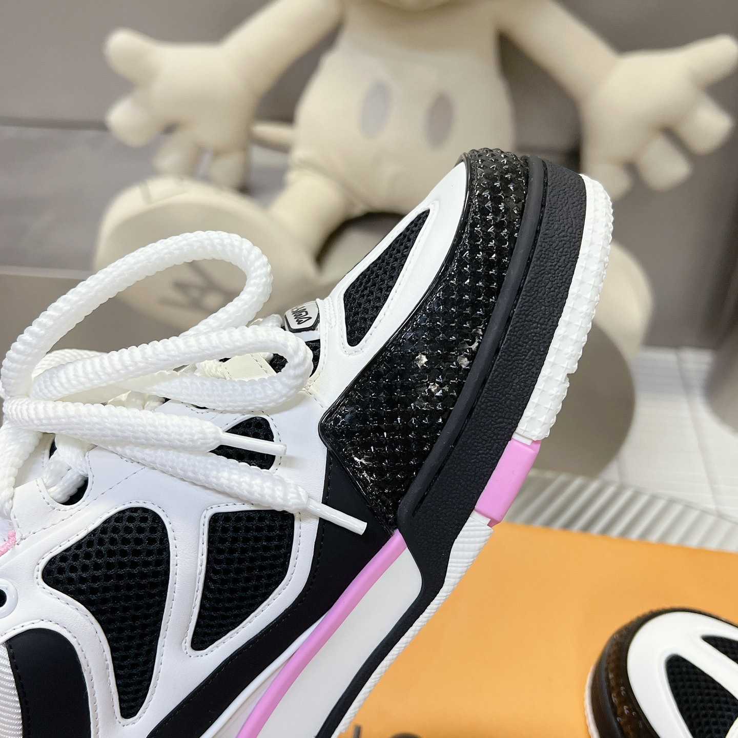 Louis Vuitton LV Skate Sneaker      - DesignerGu