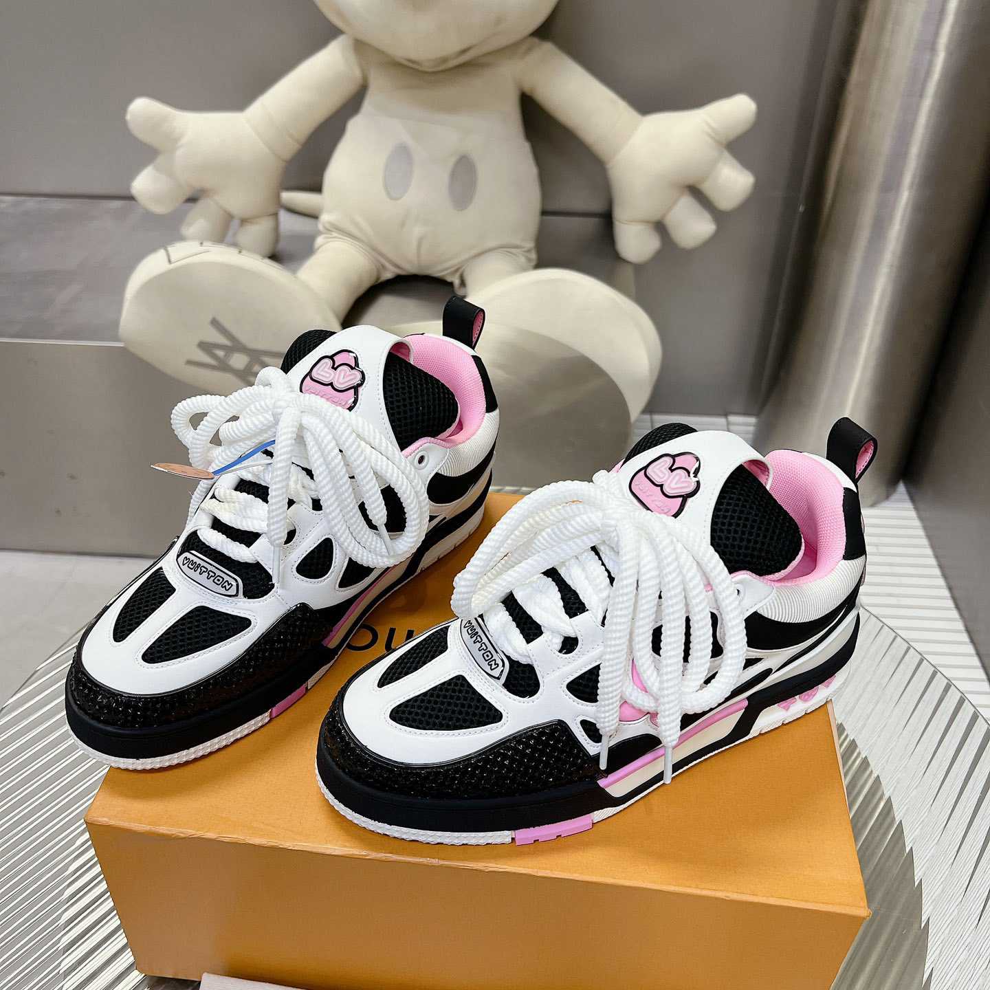 Louis Vuitton LV Skate Sneaker      - DesignerGu