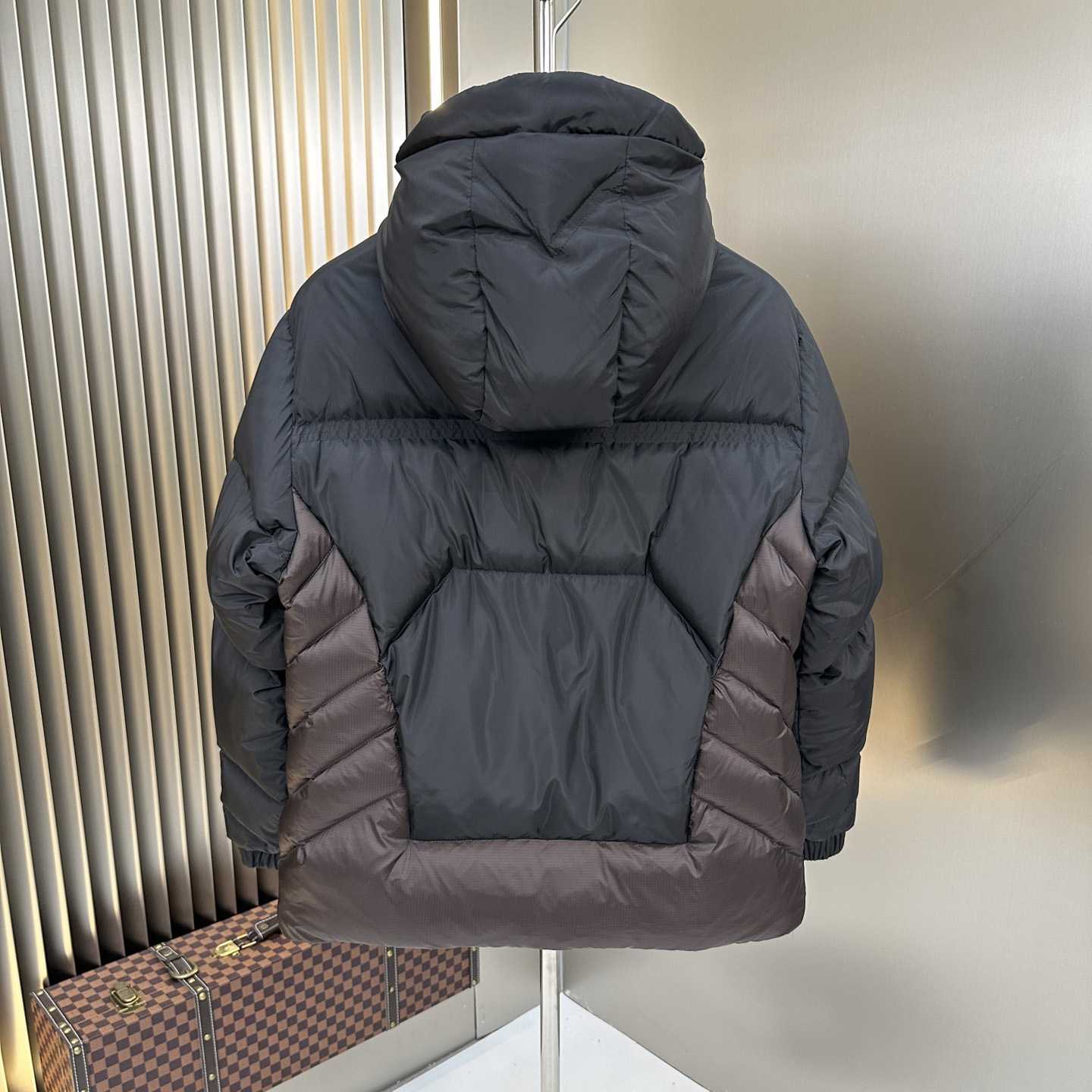 Moncler Jarama Hooded Puffer Jacket - DesignerGu