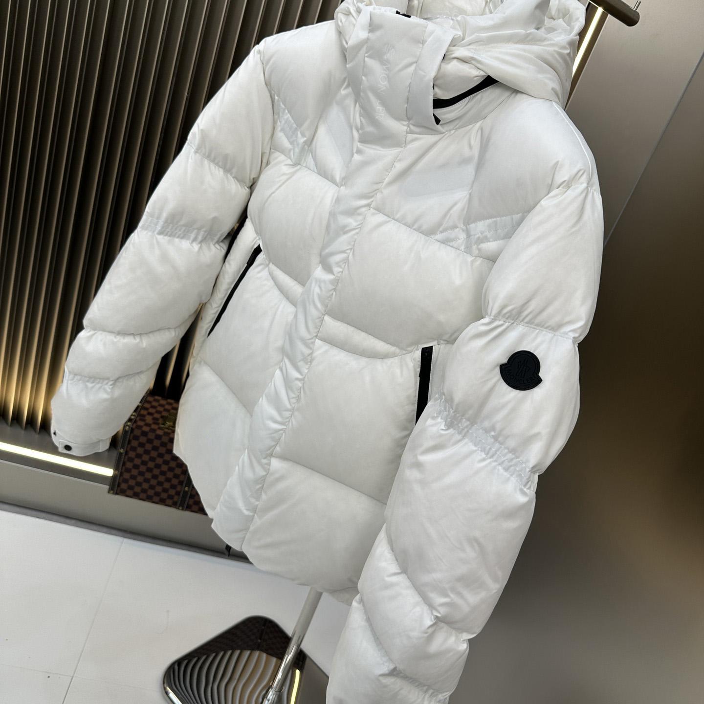 Moncler Jarama Hooded Puffer Jacket - DesignerGu