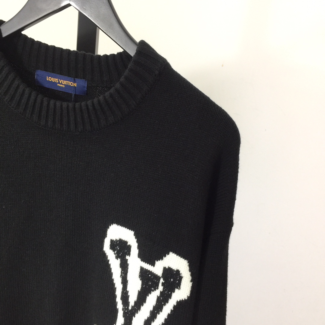 Louis Vuitton Logo Sweater - DesignerGu