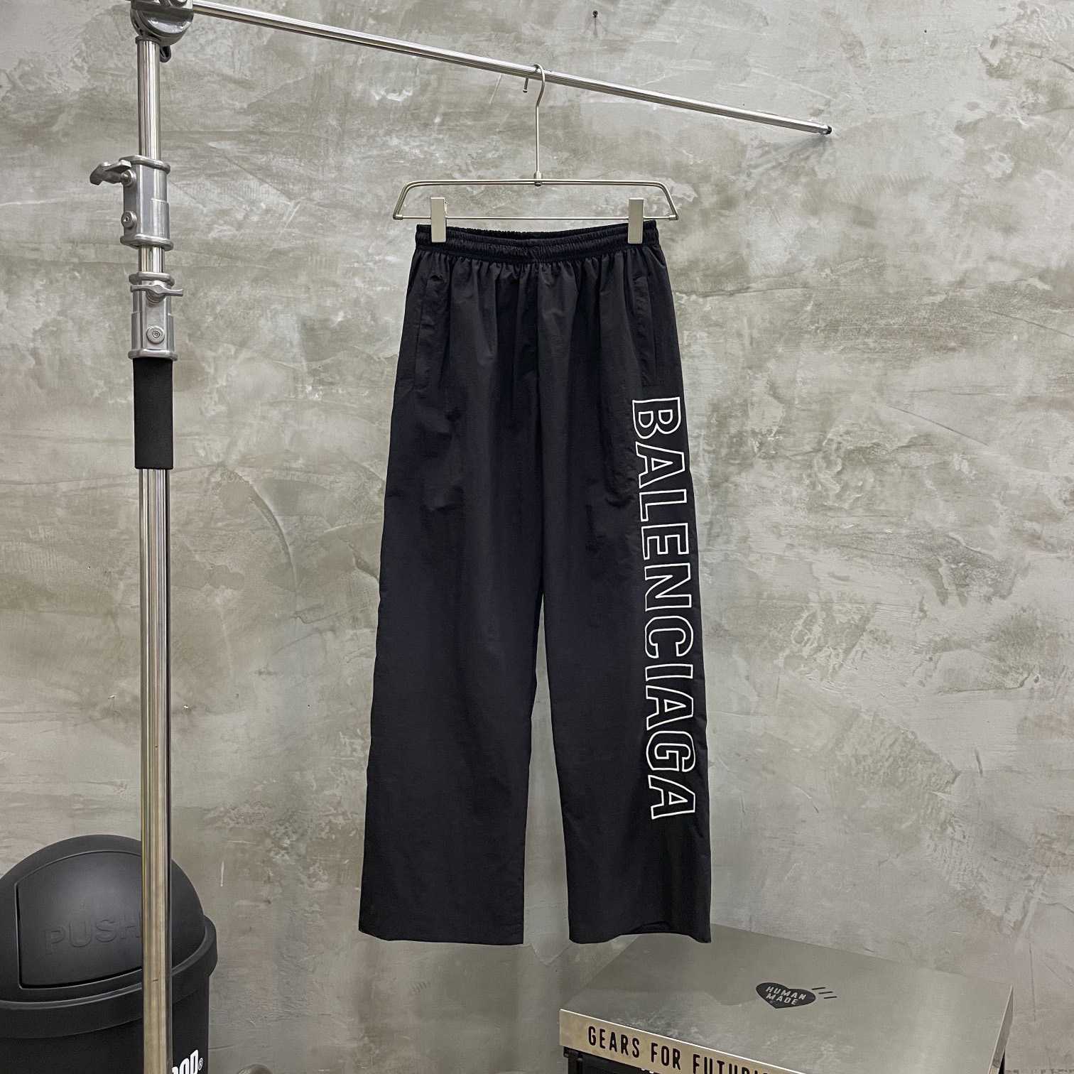 Balenciaga Outline Baggy Pants In Black - DesignerGu