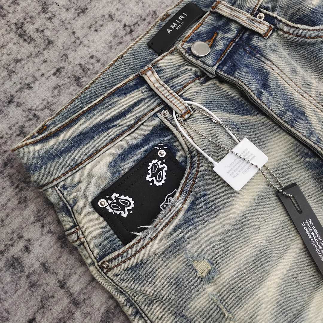 Amiri Slim Fit Jeans    680 - DesignerGu