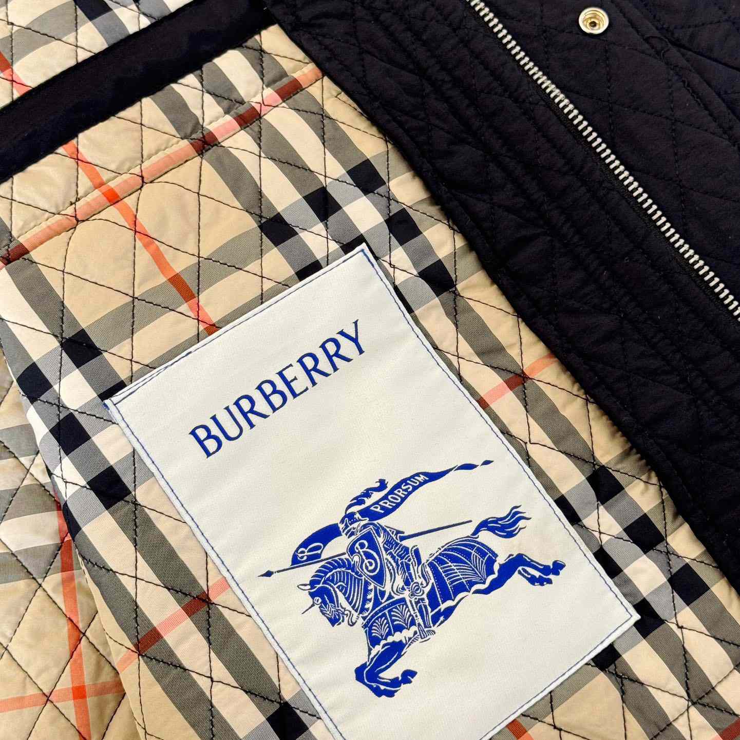 Burberry Check Hood Quilted Nylon Jacket - DesignerGu