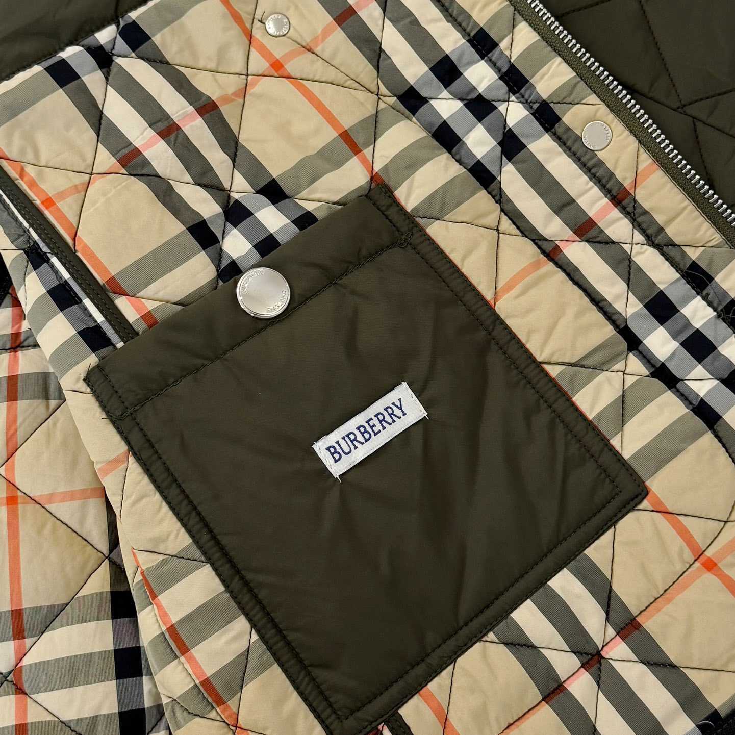 Burberry Quilted Nylon Jacket - DesignerGu