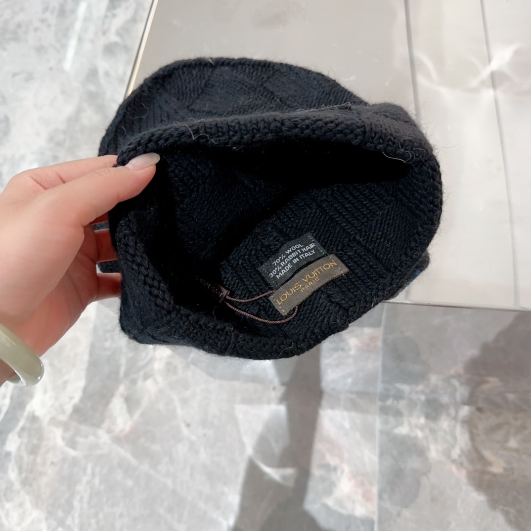 Louis Vuitton Pearls Beanie - DesignerGu