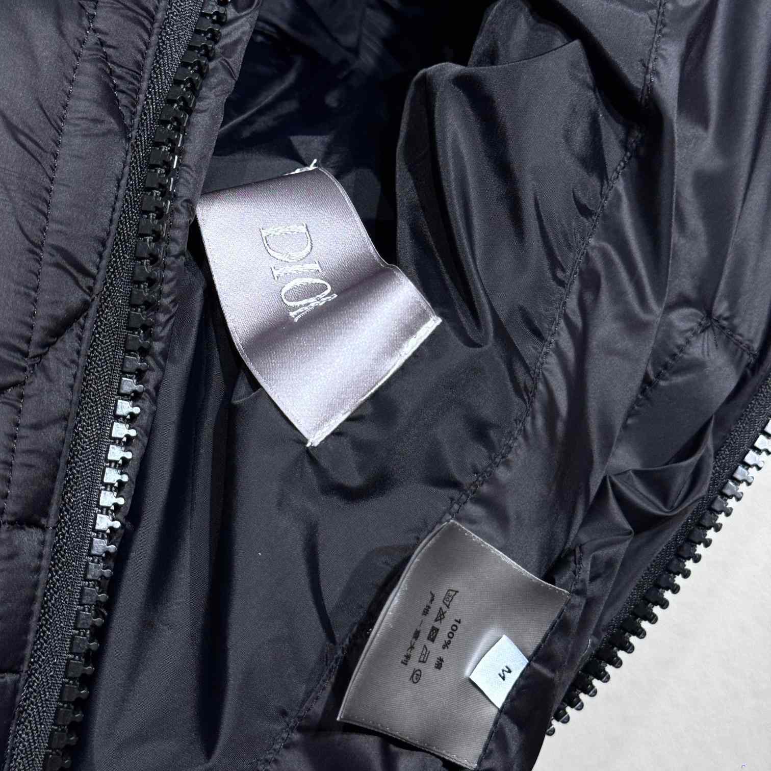 Dior Puffer Jacket - DesignerGu