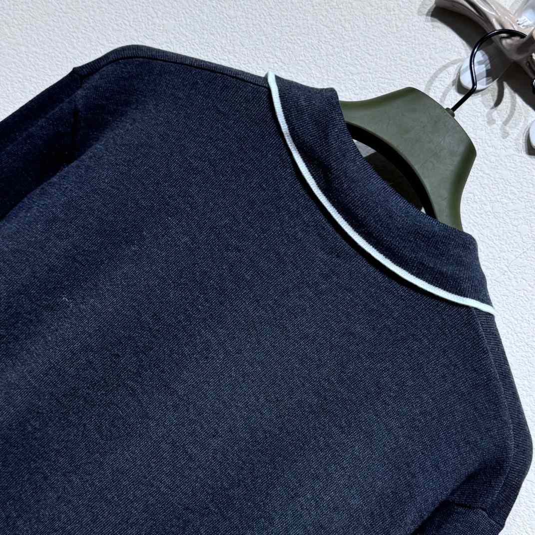 Gucci Knit Wool Long Sleeve Polo Top - DesignerGu