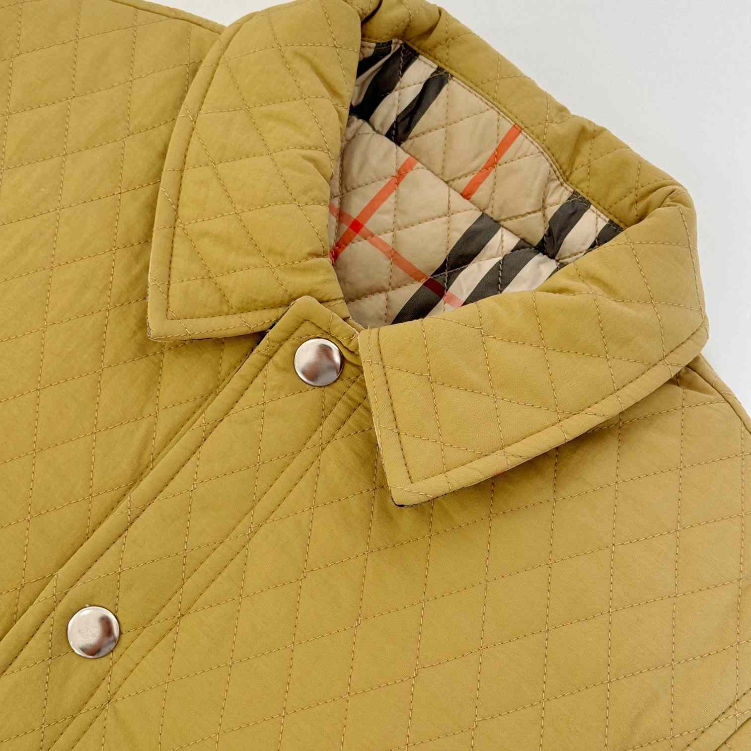 Burberry Reversible Quilted Nylon Jacket - DesignerGu